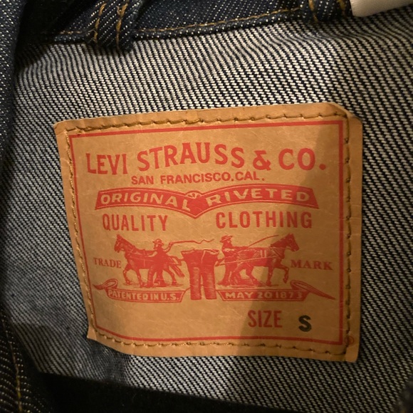 Unisex Levi’s jacket - Picture 2 of 3